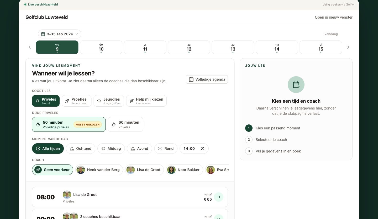 De Golfly-lesplanner ingesloten op de website van een golfclub: dagkeuze, soort les, duur, moment van de dag, coachkeuze en beschikbare tijden